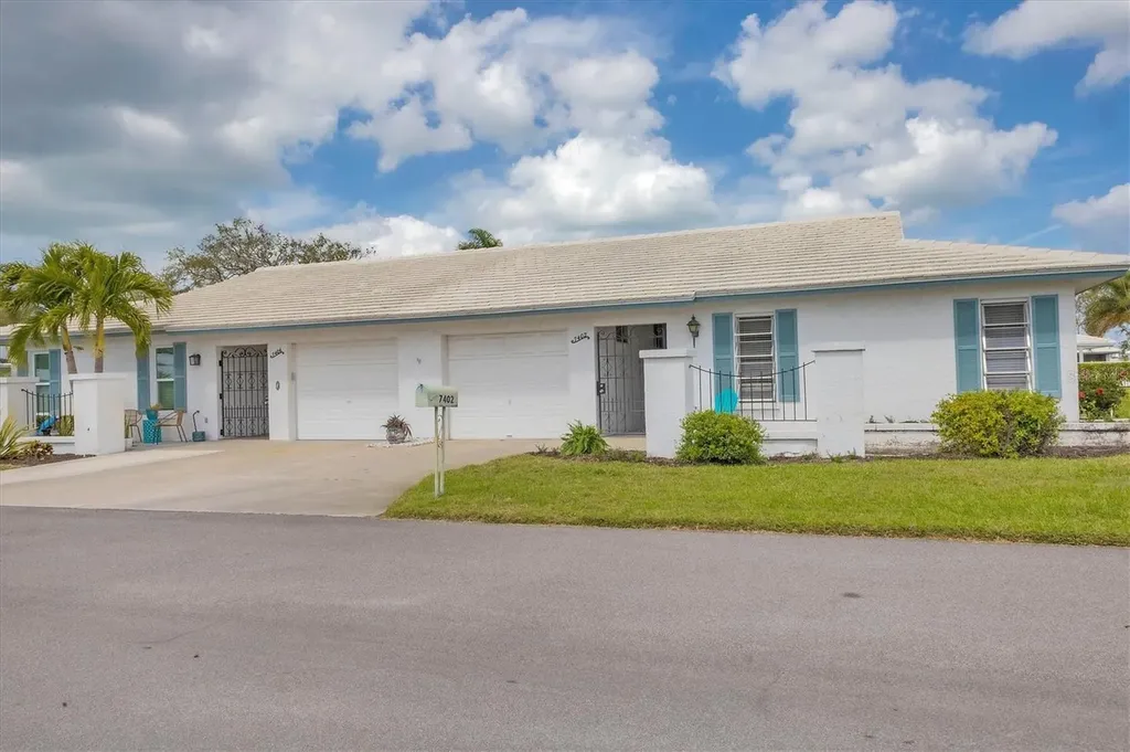 7402 8th Avenue W Bradenton FL 34209