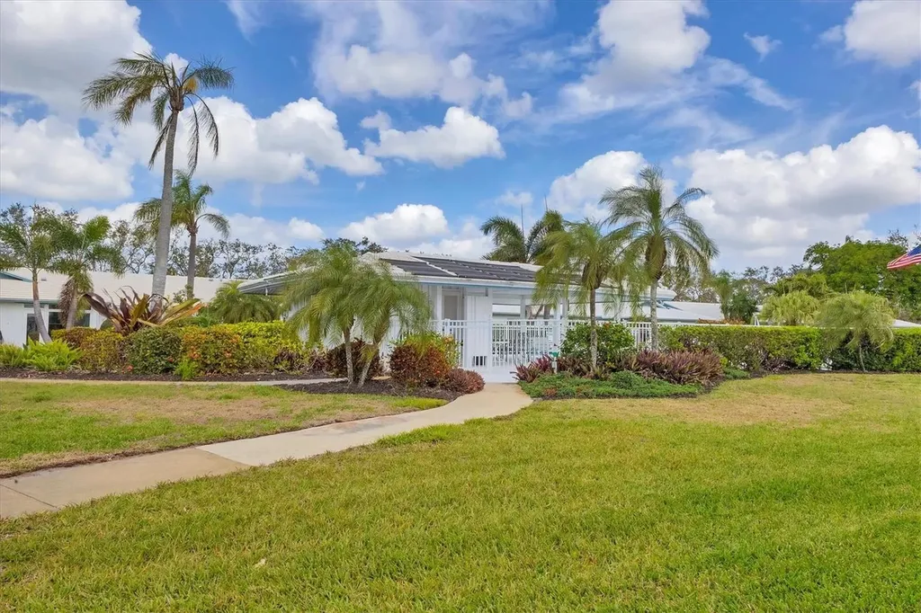 7402 8th Avenue W Bradenton FL 34209