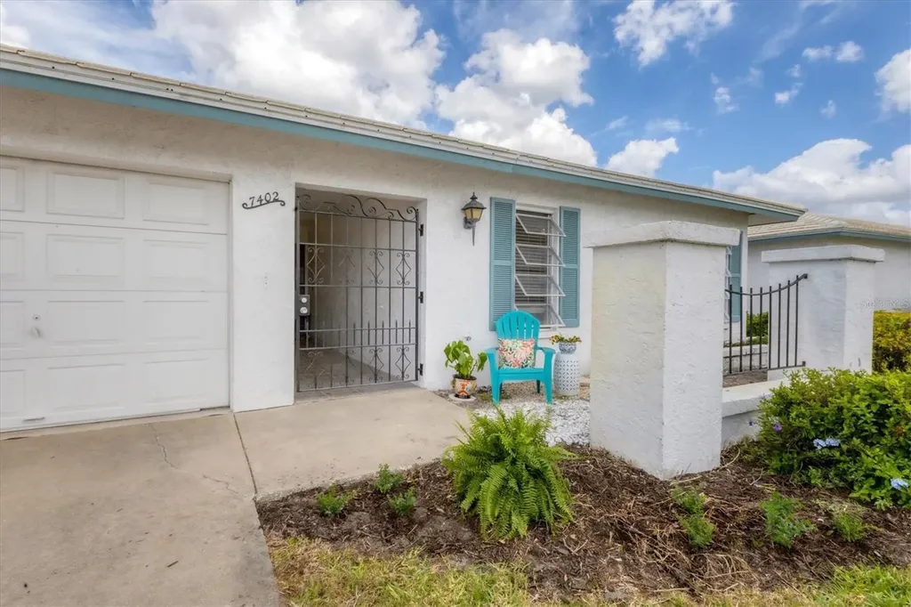 7402 8th Avenue W Bradenton FL 34209