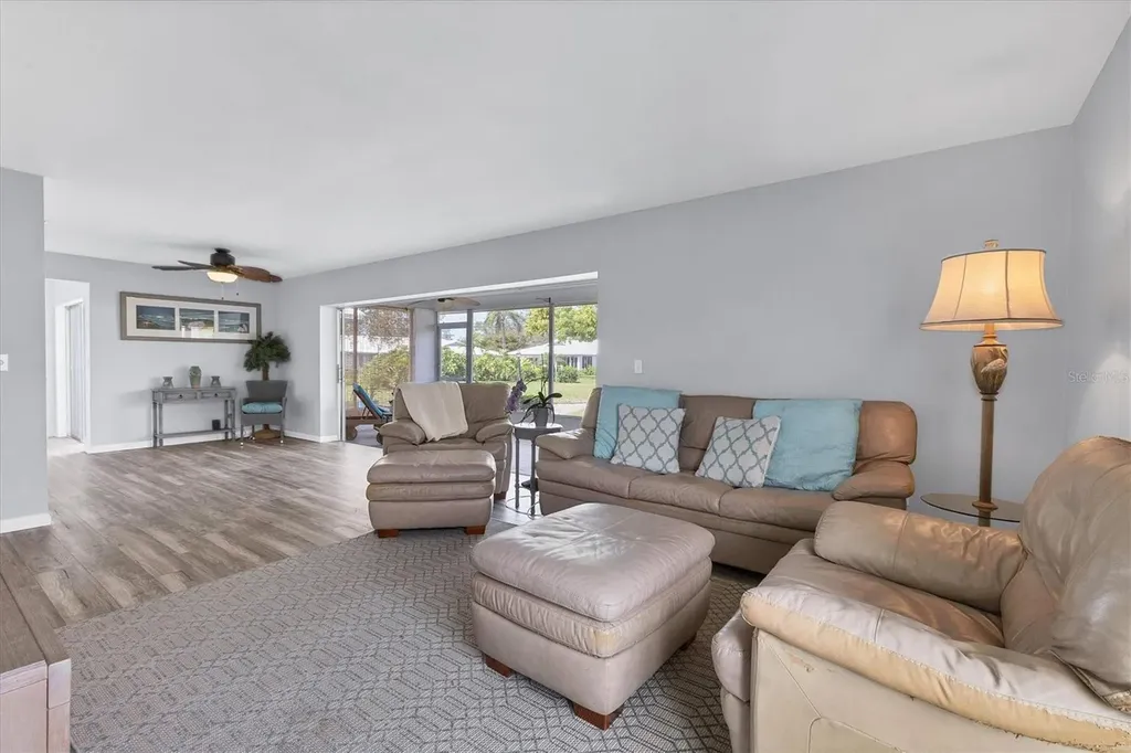 7402 8th Avenue W Bradenton FL 34209