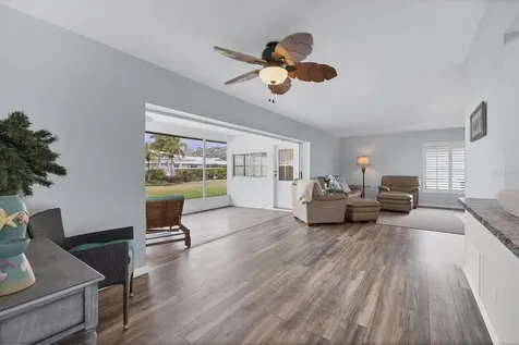 7402 8th Avenue W Bradenton FL 34209