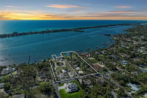 1645 & 1649 Bayshore Road Nokomis FL 34275