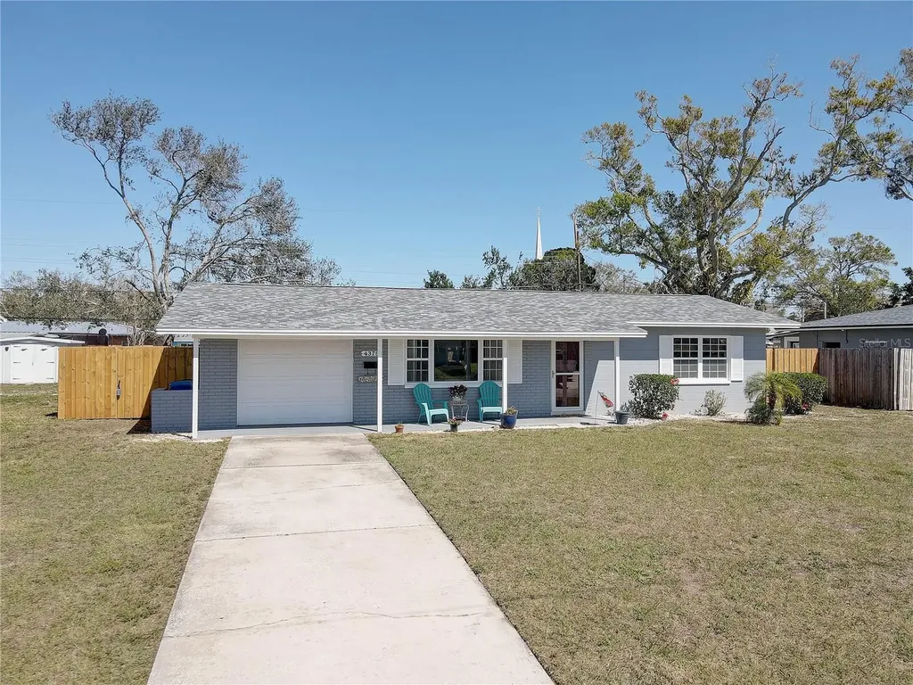 4375 37th Avenue N St Petersburg FL 33713