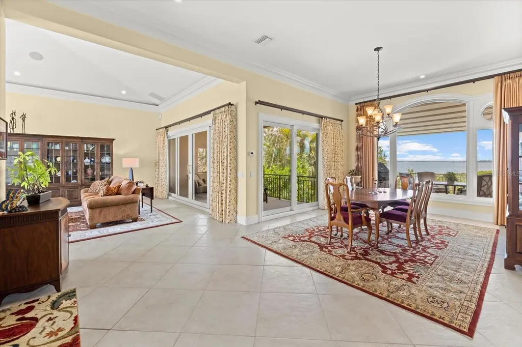 1364 Point Crisp Road Sarasota FL 34242