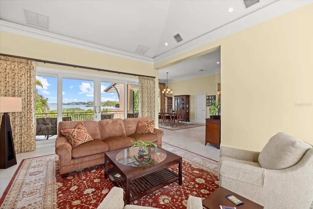 1364 Point Crisp Road Sarasota FL 34242