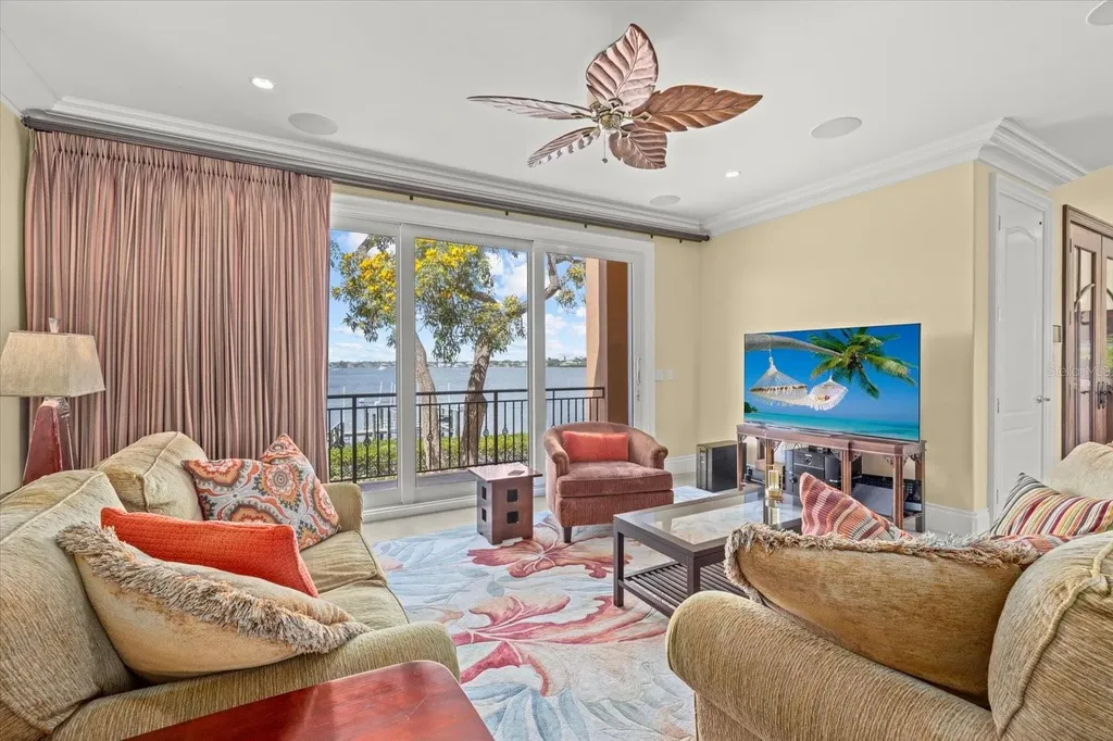 1364 Point Crisp Road Sarasota FL 34242
