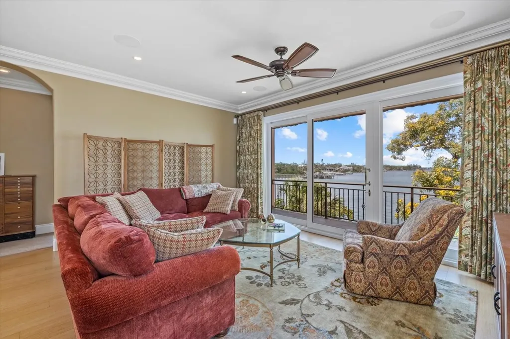 1364 Point Crisp Road Sarasota FL 34242