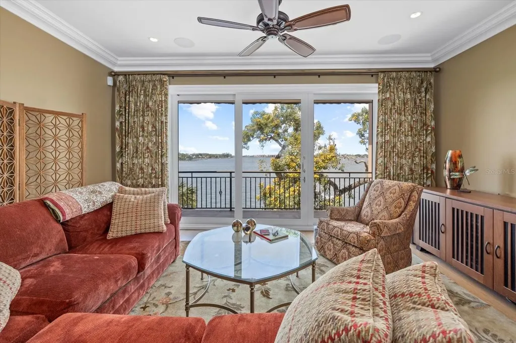 1364 Point Crisp Road Sarasota FL 34242