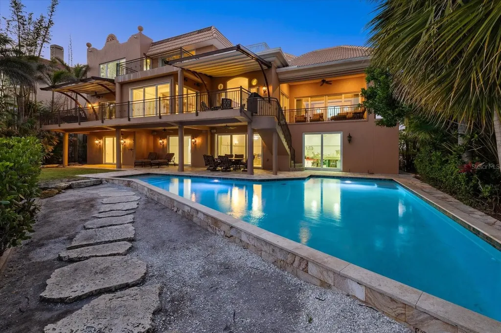 1364 Point Crisp Road Sarasota FL 34242