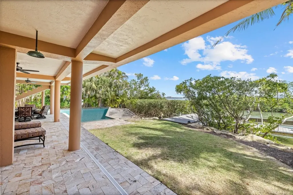 1364 Point Crisp Road Sarasota FL 34242