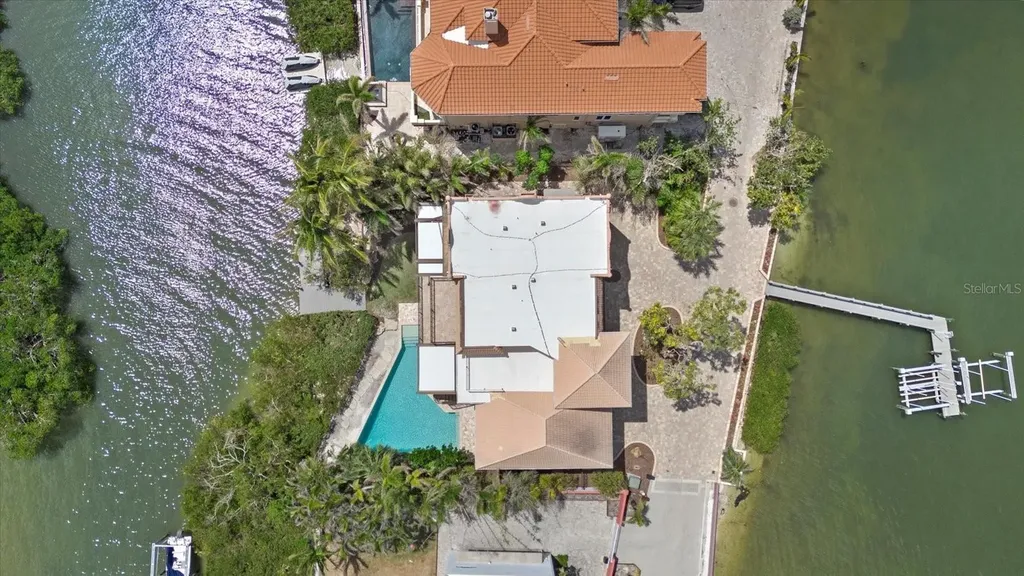 1364 Point Crisp Road Sarasota FL 34242
