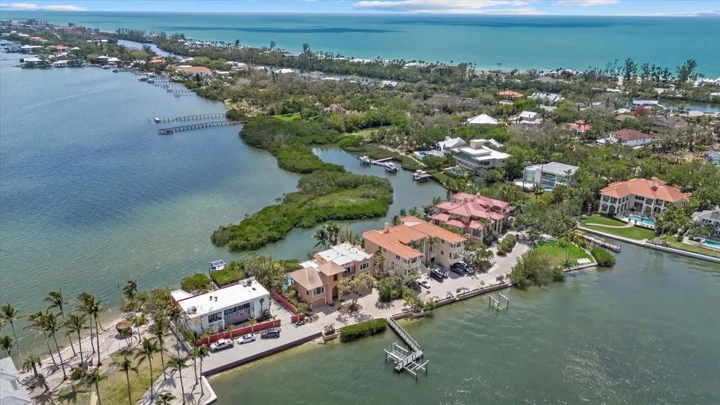 1364 Point Crisp Road Sarasota FL 34242