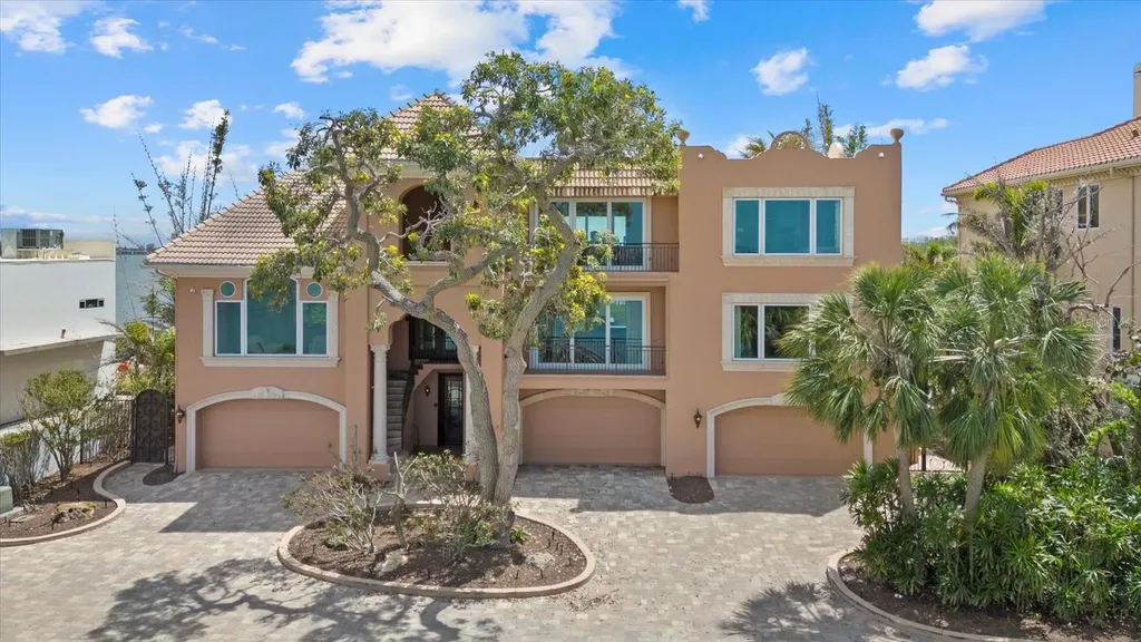 1364 Point Crisp Road Sarasota FL 34242