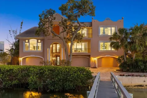 1364 Point Crisp Road Sarasota FL 34242