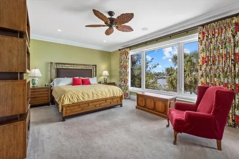 1364 Point Crisp Road Sarasota FL 34242