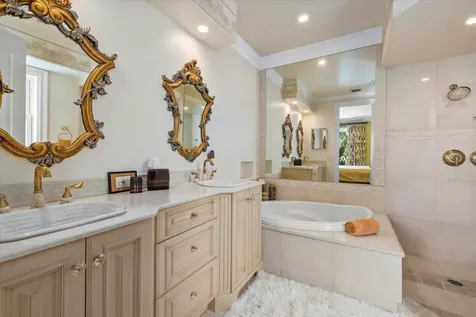 1364 Point Crisp Road Sarasota FL 34242