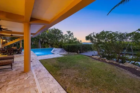 1364 Point Crisp Road Sarasota FL 34242