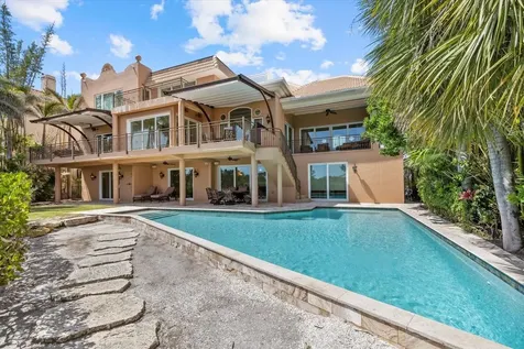 1364 Point Crisp Road Sarasota FL 34242