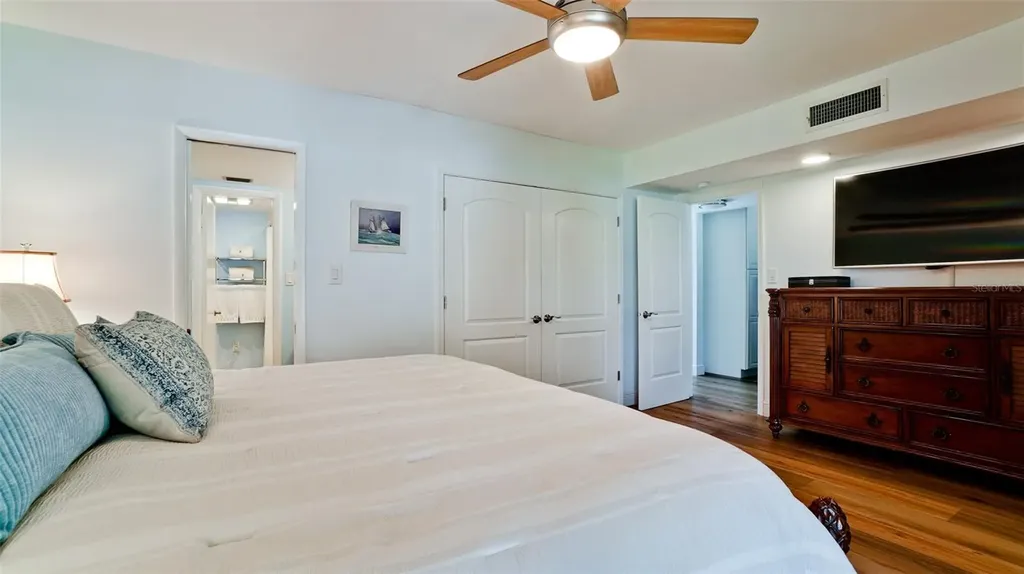 4234 Gulf Of Mexico Drive Longboat Key FL 34228
