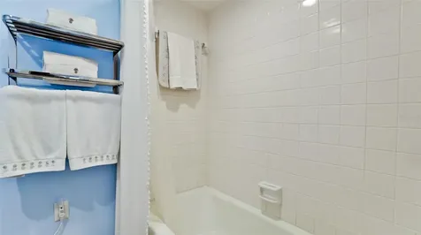 4234 Gulf Of Mexico Drive Longboat Key FL 34228