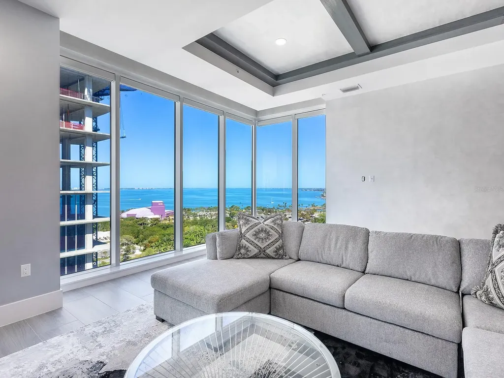 540 N Tamiami Trail Sarasota FL 34236