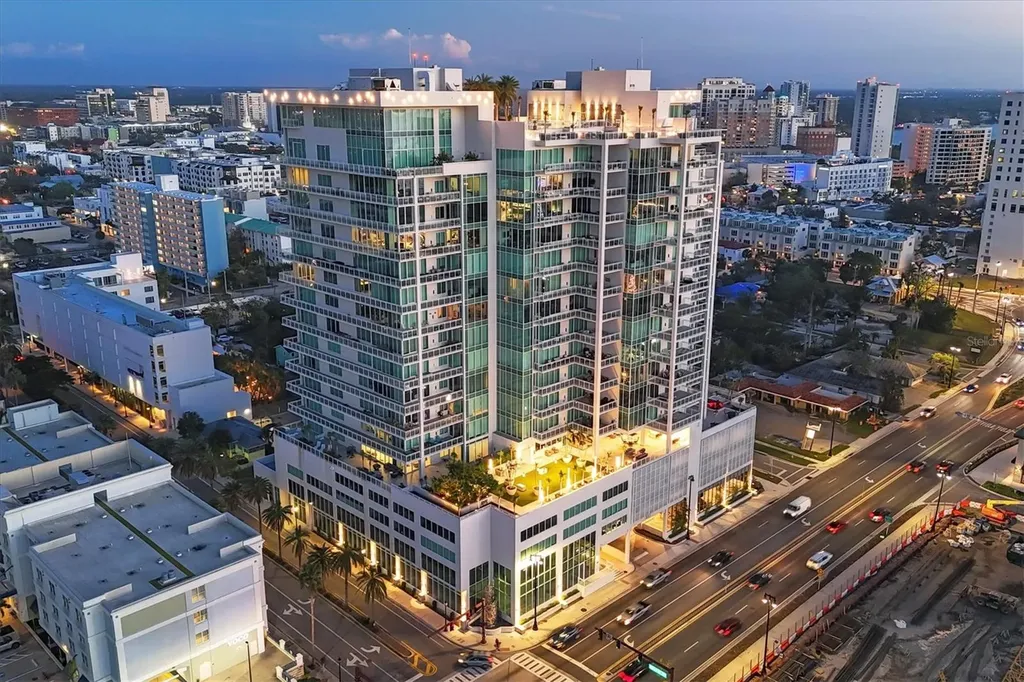 540 N Tamiami Trail Sarasota FL 34236