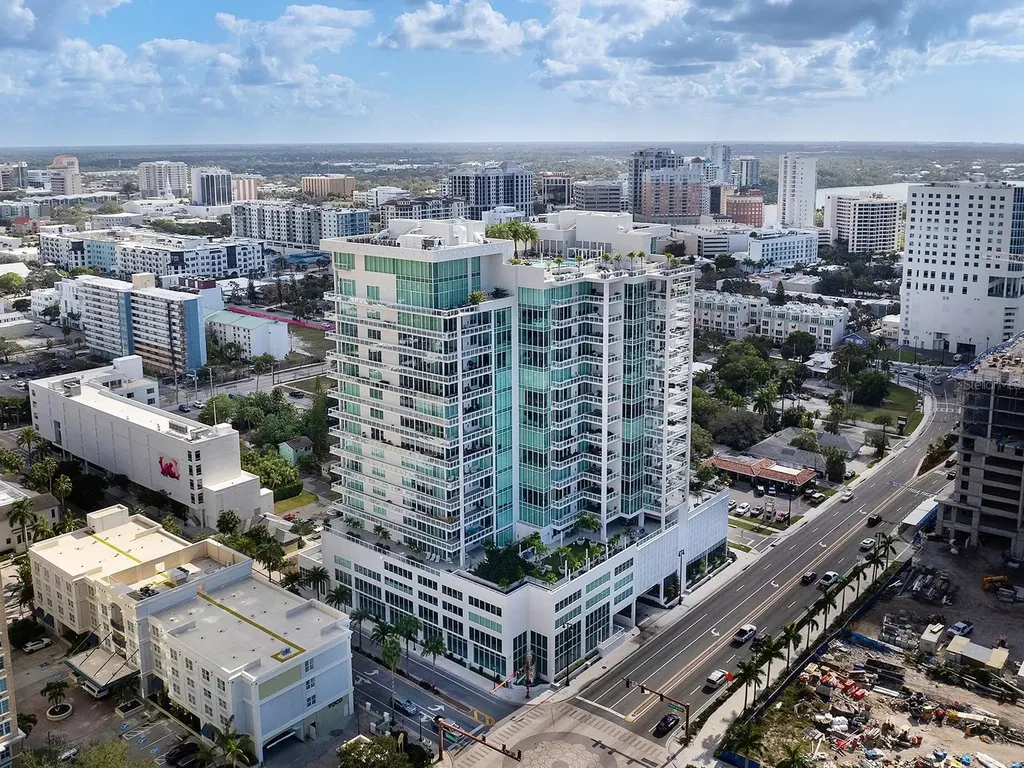 540 N Tamiami Trail Sarasota FL 34236