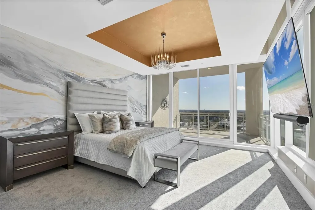 540 N Tamiami Trail Sarasota FL 34236