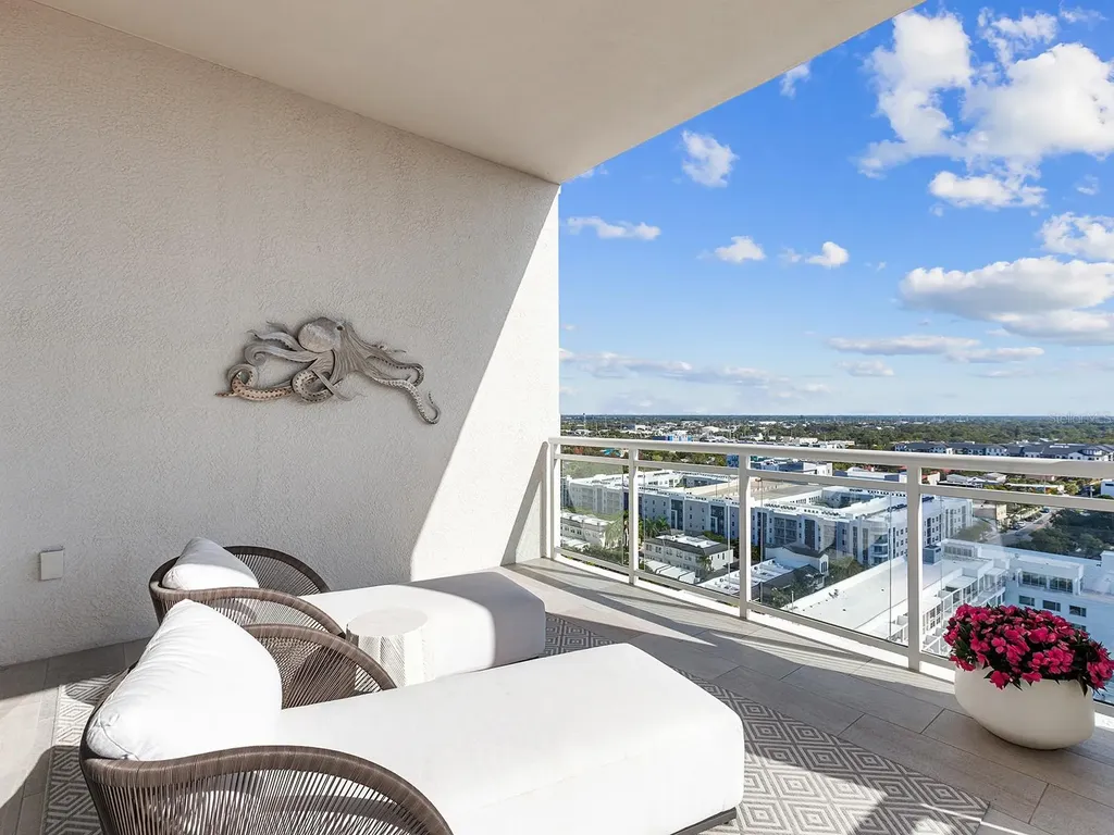 540 N Tamiami Trail Sarasota FL 34236