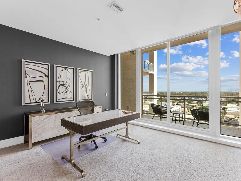 540 N Tamiami Trail Sarasota FL 34236