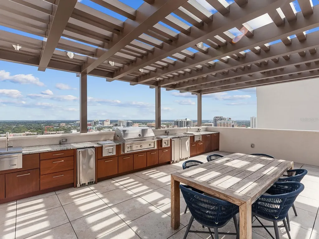 540 N Tamiami Trail Sarasota FL 34236