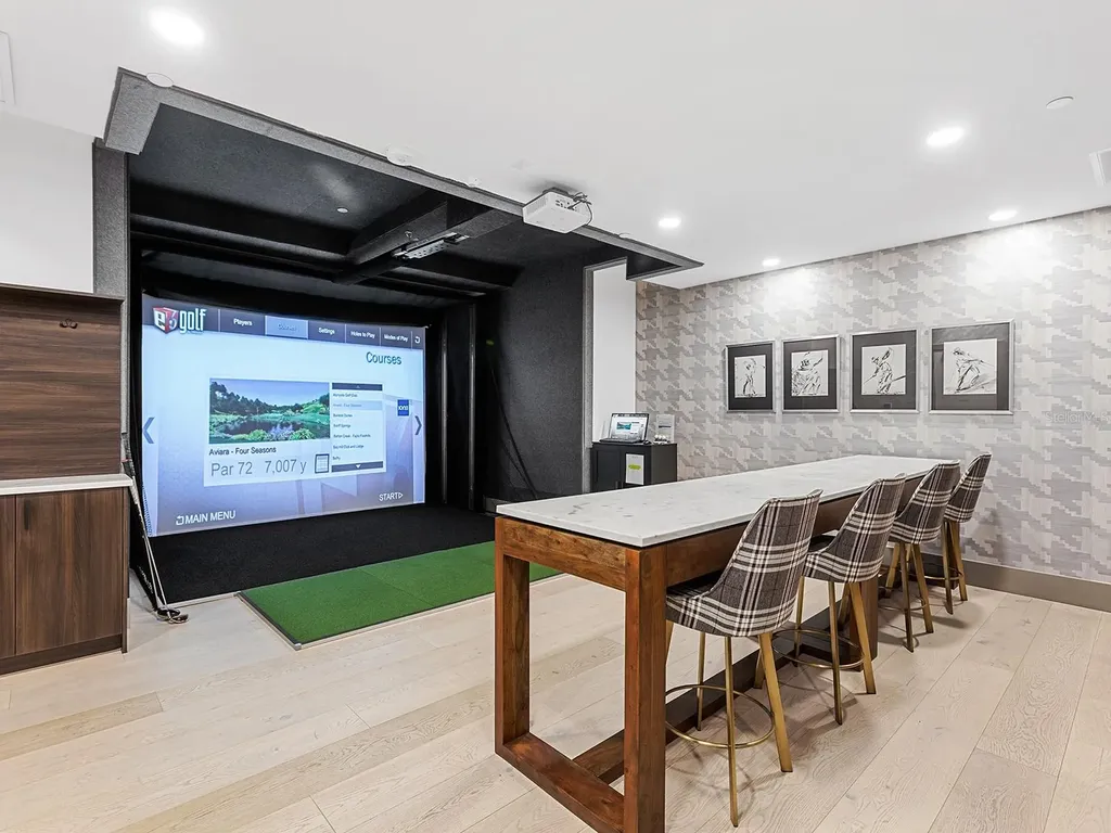 540 N Tamiami Trail Sarasota FL 34236