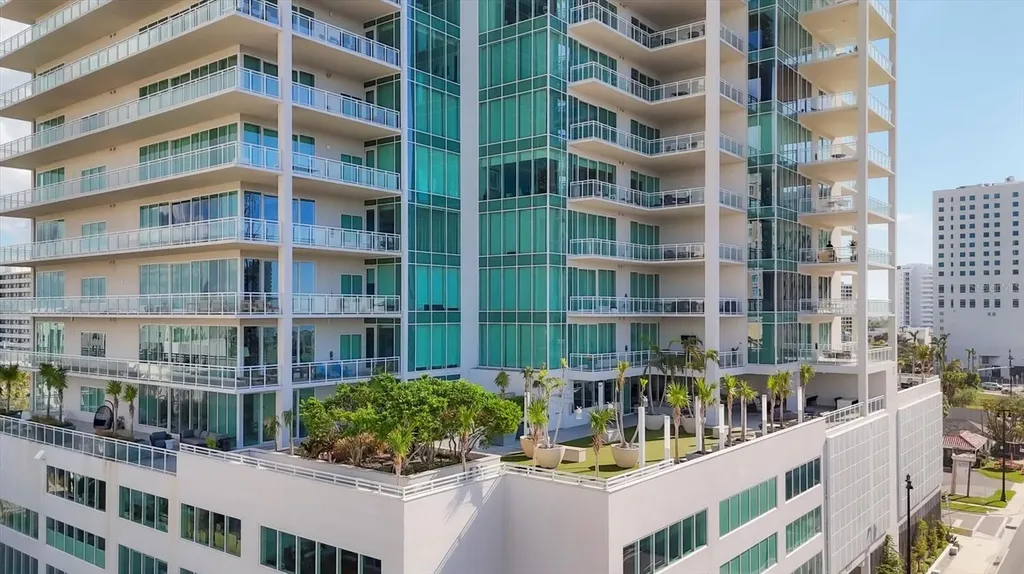 540 N Tamiami Trail Sarasota FL 34236