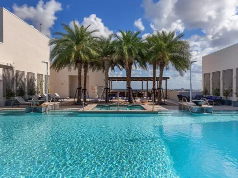 540 N Tamiami Trail Sarasota FL 34236