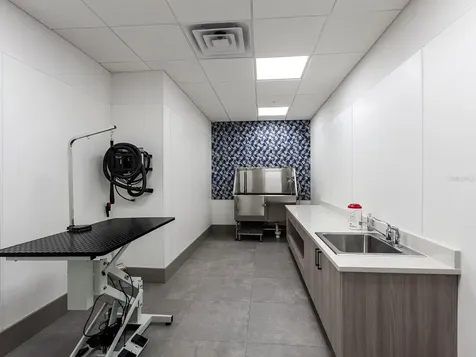 540 N Tamiami Trail Sarasota FL 34236