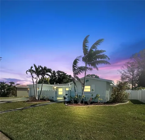 3165 58th Way N St Petersburg FL 33710