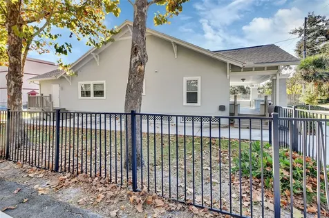 615 N Palmetto Court Deland FL 32720
