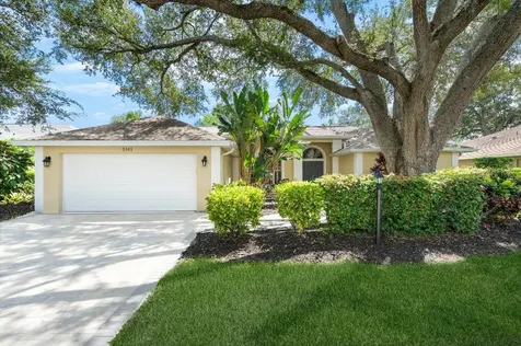 5141 Sunnydale Circle W Sarasota FL 34233