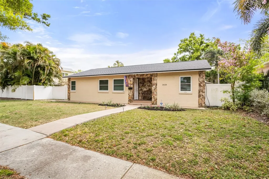 2626 36th Avenue N St Petersburg FL 33713