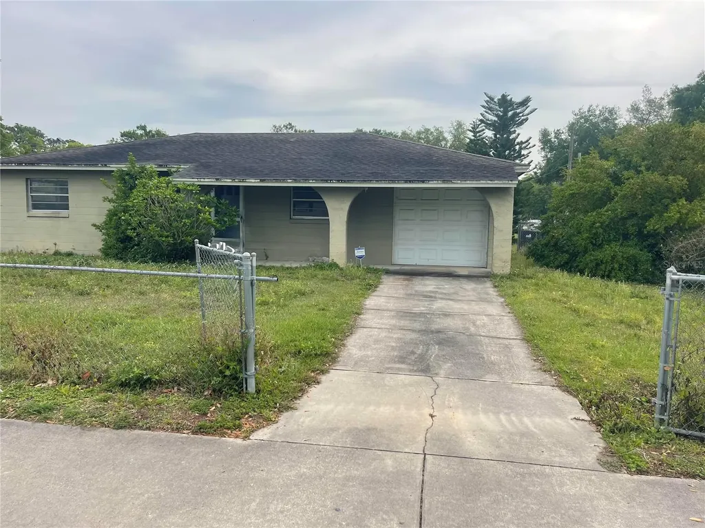 2215 Vincent Road Orlando FL 32817