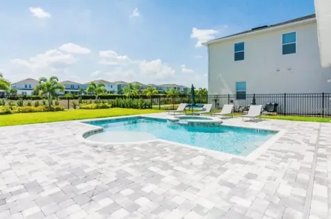 288 Auburn Avenue Kissimmee FL 34747