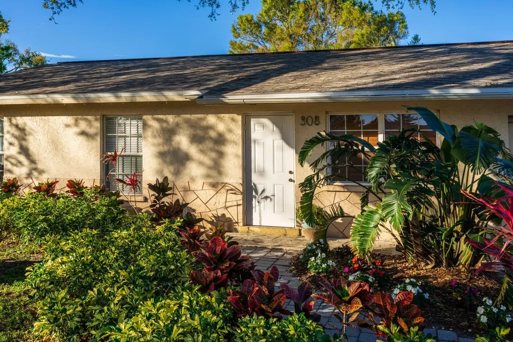 308 67th Street NE Bradenton FL 34208