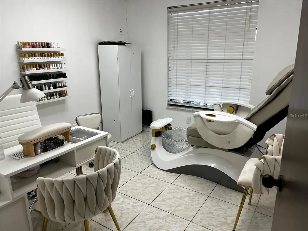 318 N John Young Parkway Kissimmee FL 34741