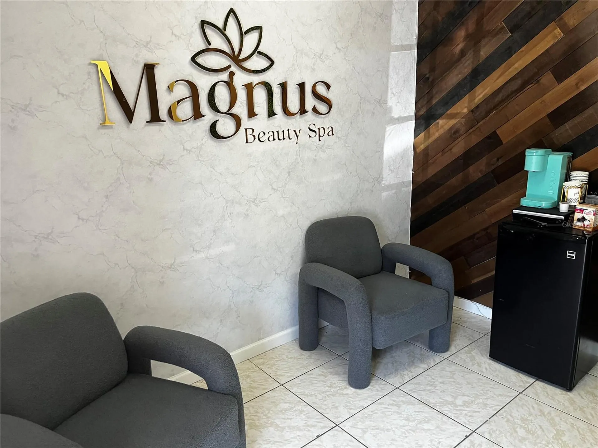 318 N John Young Parkway Kissimmee FL 34741