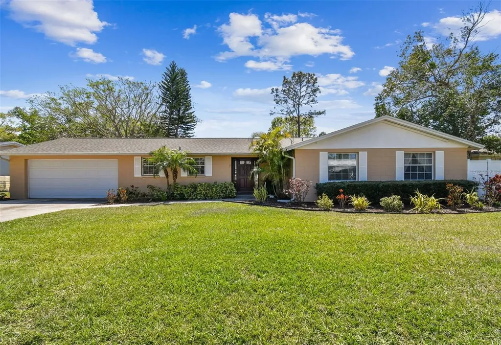 12520 Saint Charlotte Drive Tampa FL 33618