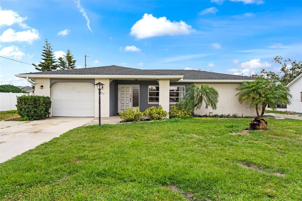 427 Canterbury Road Venice FL 34293