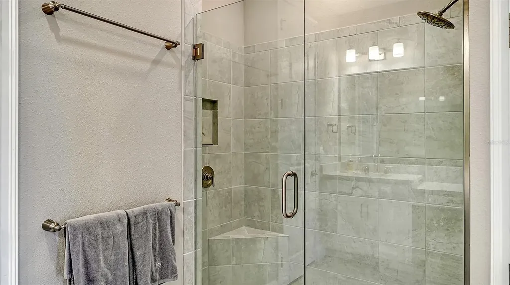 6070 Mesa Glen Bradenton FL 34203
