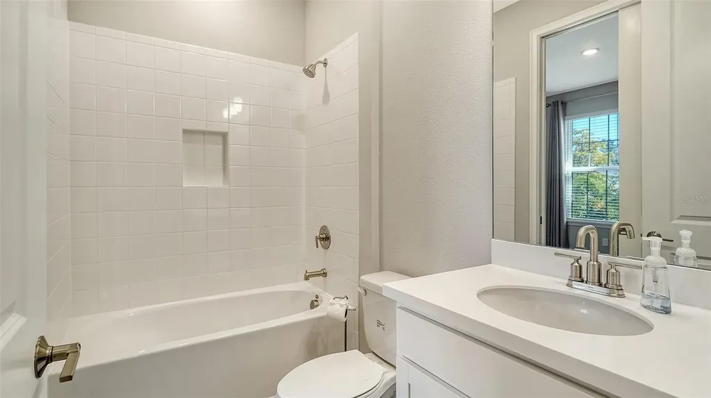 6070 Mesa Glen Bradenton FL 34203