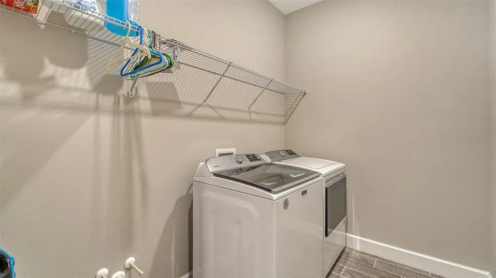 6070 Mesa Glen Bradenton FL 34203
