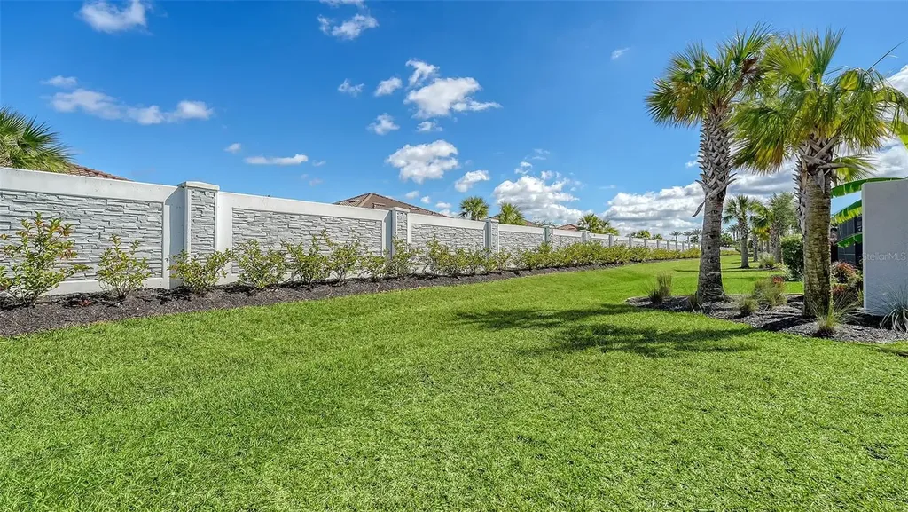6070 Mesa Glen Bradenton FL 34203